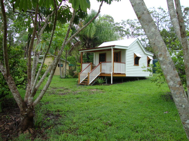 Eco Cottage Stay" B&B Accommodation - Boreen Point,QLD